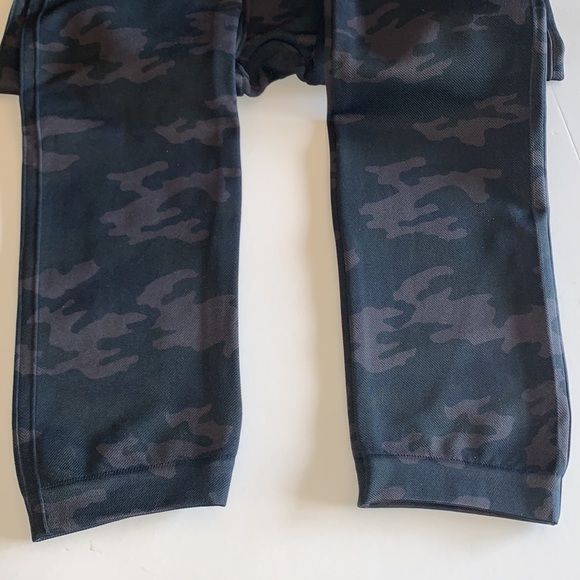 SPANX Look At Me Now black camo leggings - Picture 4 of 6